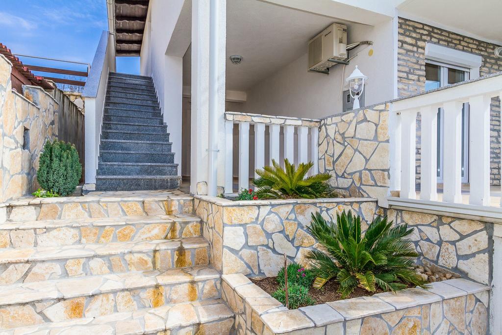 Apartmani Bregovec Maslenica Esterno foto