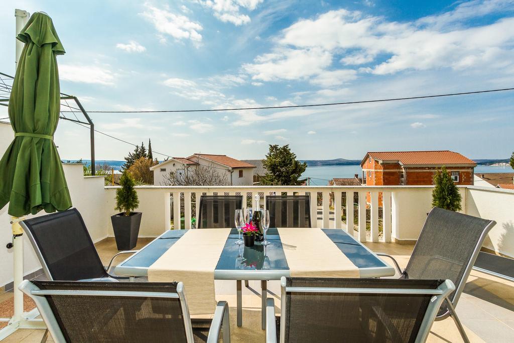Apartmani Bregovec Maslenica Esterno foto