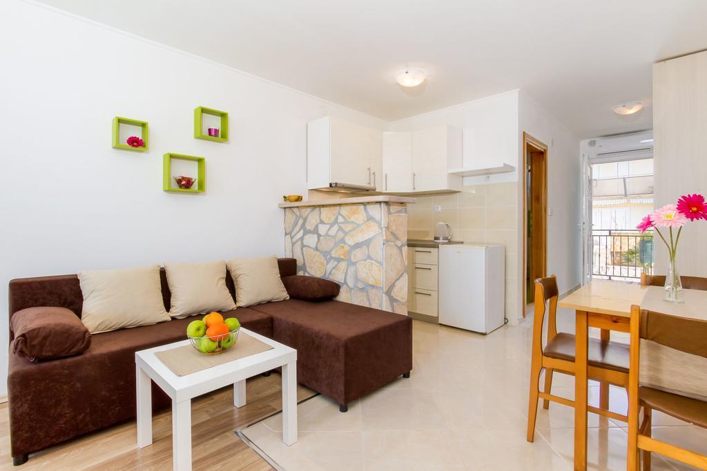 Apartmani Bregovec Maslenica Esterno foto